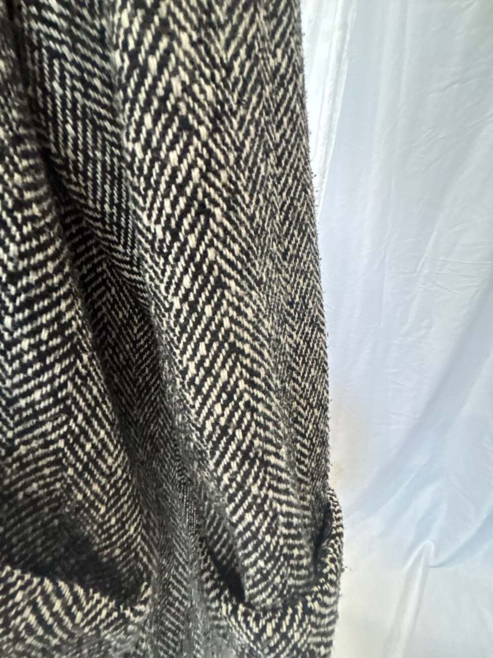 Vintage Komitor Black and White Herringbone Wool Blend Maxi Coat with Oversized - Picture 3 of 5